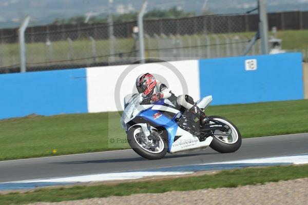 Motorcycle action photographs;Trackday digital images;donington;donington park leicestershire;donington photographs;event digital images;eventdigitalimages;no limits trackday;peter wileman photography;trackday;trackday photos