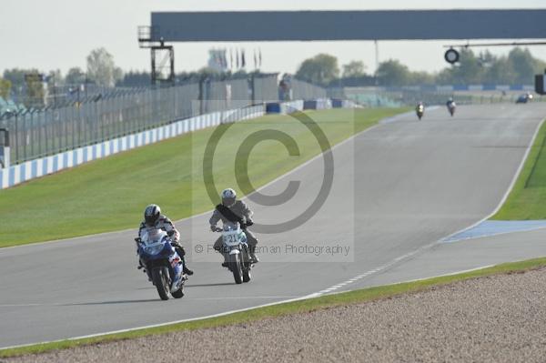 Motorcycle action photographs;Trackday digital images;donington;donington park leicestershire;donington photographs;event digital images;eventdigitalimages;no limits trackday;peter wileman photography;trackday;trackday photos