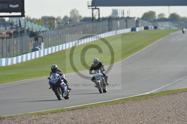 Motorcycle action photographs;Trackday digital images;donington;donington park leicestershire;donington photographs;event digital images;eventdigitalimages;no limits trackday;peter wileman photography;trackday;trackday photos