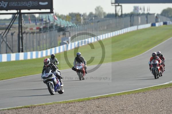 Motorcycle action photographs;Trackday digital images;donington;donington park leicestershire;donington photographs;event digital images;eventdigitalimages;no limits trackday;peter wileman photography;trackday;trackday photos