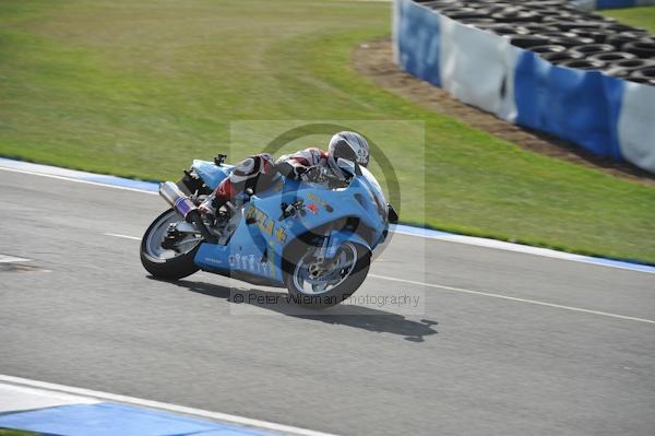 Motorcycle action photographs;Trackday digital images;donington;donington park leicestershire;donington photographs;event digital images;eventdigitalimages;no limits trackday;peter wileman photography;trackday;trackday photos