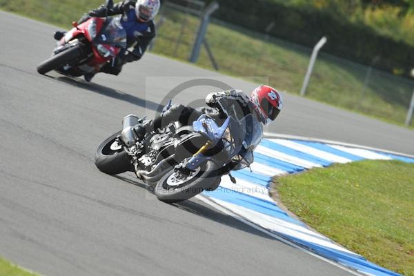 Motorcycle action photographs;Trackday digital images;donington;donington park leicestershire;donington photographs;event digital images;eventdigitalimages;no limits trackday;peter wileman photography;trackday;trackday photos