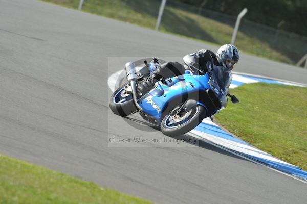 Motorcycle action photographs;Trackday digital images;donington;donington park leicestershire;donington photographs;event digital images;eventdigitalimages;no limits trackday;peter wileman photography;trackday;trackday photos