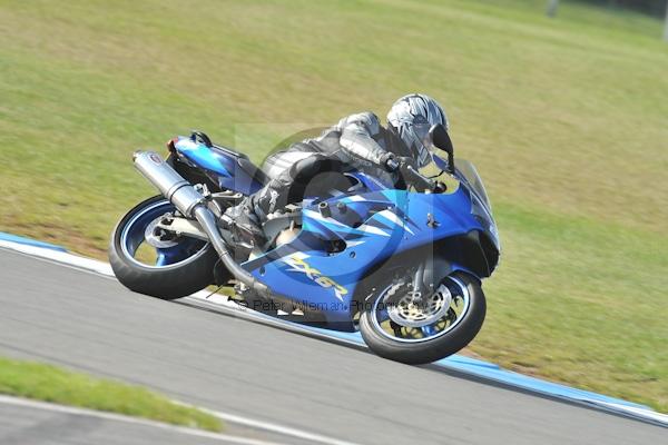 Motorcycle action photographs;Trackday digital images;donington;donington park leicestershire;donington photographs;event digital images;eventdigitalimages;no limits trackday;peter wileman photography;trackday;trackday photos