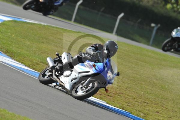 Motorcycle action photographs;Trackday digital images;donington;donington park leicestershire;donington photographs;event digital images;eventdigitalimages;no limits trackday;peter wileman photography;trackday;trackday photos