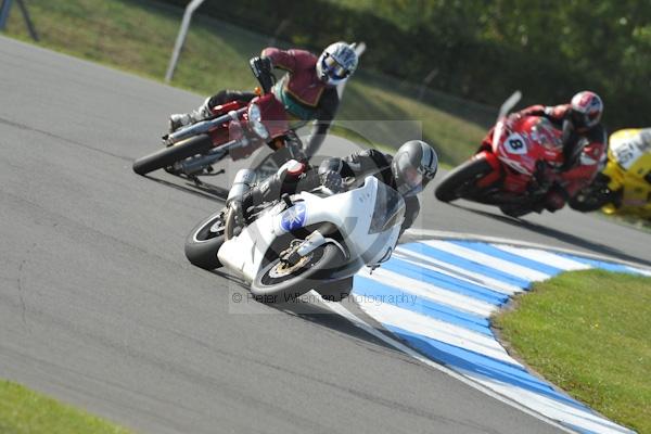 Motorcycle action photographs;Trackday digital images;donington;donington park leicestershire;donington photographs;event digital images;eventdigitalimages;no limits trackday;peter wileman photography;trackday;trackday photos