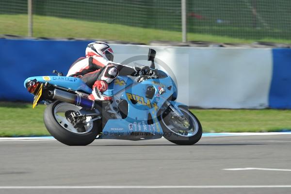 Motorcycle action photographs;Trackday digital images;donington;donington park leicestershire;donington photographs;event digital images;eventdigitalimages;no limits trackday;peter wileman photography;trackday;trackday photos