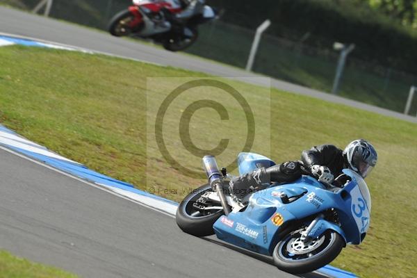 Motorcycle action photographs;Trackday digital images;donington;donington park leicestershire;donington photographs;event digital images;eventdigitalimages;no limits trackday;peter wileman photography;trackday;trackday photos