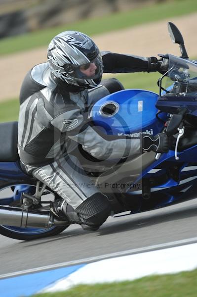 Motorcycle action photographs;Trackday digital images;donington;donington park leicestershire;donington photographs;event digital images;eventdigitalimages;no limits trackday;peter wileman photography;trackday;trackday photos