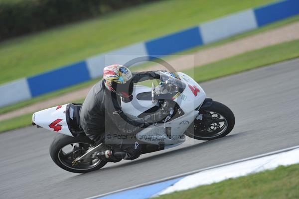 Motorcycle action photographs;Trackday digital images;donington;donington park leicestershire;donington photographs;event digital images;eventdigitalimages;no limits trackday;peter wileman photography;trackday;trackday photos