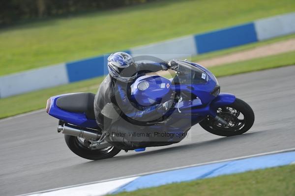 Motorcycle action photographs;Trackday digital images;donington;donington park leicestershire;donington photographs;event digital images;eventdigitalimages;no limits trackday;peter wileman photography;trackday;trackday photos