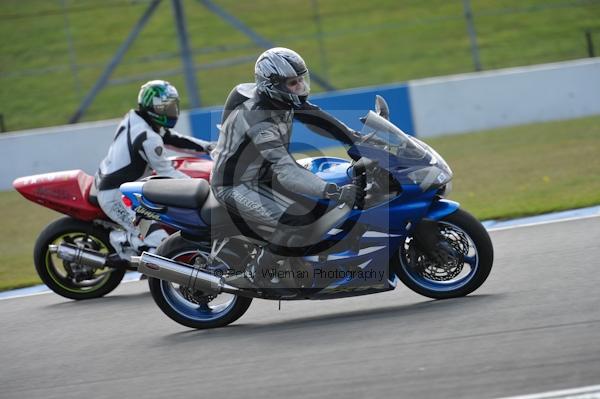 Motorcycle action photographs;Trackday digital images;donington;donington park leicestershire;donington photographs;event digital images;eventdigitalimages;no limits trackday;peter wileman photography;trackday;trackday photos