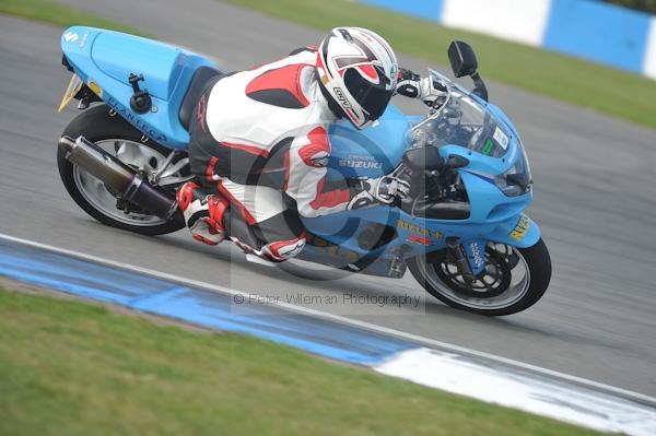 Motorcycle action photographs;Trackday digital images;donington;donington park leicestershire;donington photographs;event digital images;eventdigitalimages;no limits trackday;peter wileman photography;trackday;trackday photos