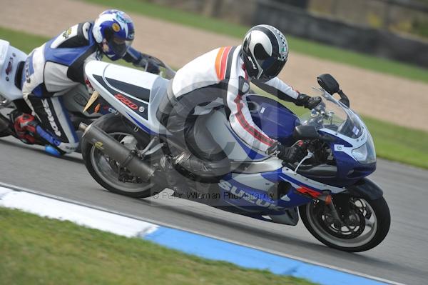 Motorcycle action photographs;Trackday digital images;donington;donington park leicestershire;donington photographs;event digital images;eventdigitalimages;no limits trackday;peter wileman photography;trackday;trackday photos