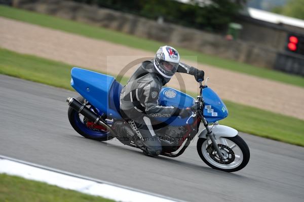 Motorcycle action photographs;Trackday digital images;donington;donington park leicestershire;donington photographs;event digital images;eventdigitalimages;no limits trackday;peter wileman photography;trackday;trackday photos