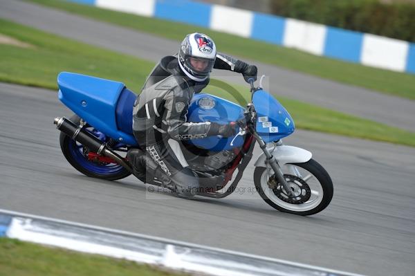 Motorcycle action photographs;Trackday digital images;donington;donington park leicestershire;donington photographs;event digital images;eventdigitalimages;no limits trackday;peter wileman photography;trackday;trackday photos