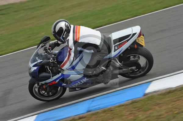 Motorcycle action photographs;Trackday digital images;donington;donington park leicestershire;donington photographs;event digital images;eventdigitalimages;no limits trackday;peter wileman photography;trackday;trackday photos