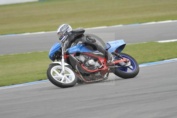 Motorcycle action photographs;Trackday digital images;donington;donington park leicestershire;donington photographs;event digital images;eventdigitalimages;no limits trackday;peter wileman photography;trackday;trackday photos