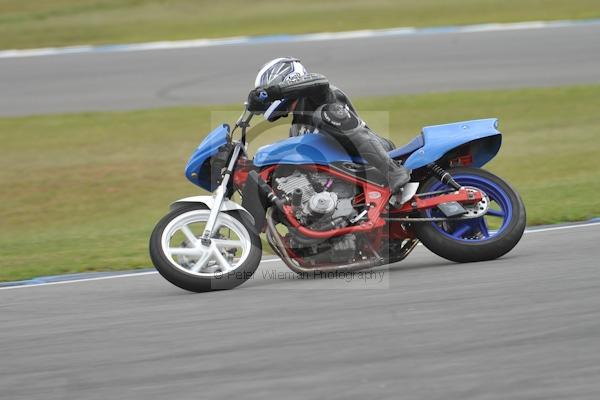 Motorcycle action photographs;Trackday digital images;donington;donington park leicestershire;donington photographs;event digital images;eventdigitalimages;no limits trackday;peter wileman photography;trackday;trackday photos