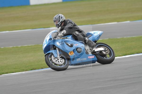 Motorcycle action photographs;Trackday digital images;donington;donington park leicestershire;donington photographs;event digital images;eventdigitalimages;no limits trackday;peter wileman photography;trackday;trackday photos