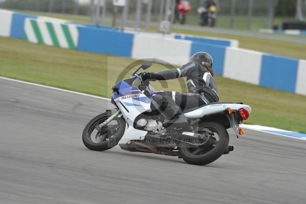 Motorcycle action photographs;Trackday digital images;donington;donington park leicestershire;donington photographs;event digital images;eventdigitalimages;no limits trackday;peter wileman photography;trackday;trackday photos