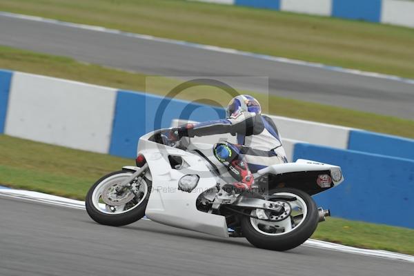 Motorcycle action photographs;Trackday digital images;donington;donington park leicestershire;donington photographs;event digital images;eventdigitalimages;no limits trackday;peter wileman photography;trackday;trackday photos