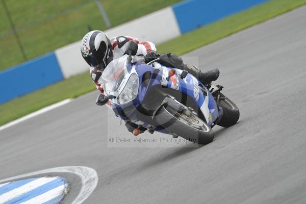 Motorcycle action photographs;Trackday digital images;donington;donington park leicestershire;donington photographs;event digital images;eventdigitalimages;no limits trackday;peter wileman photography;trackday;trackday photos