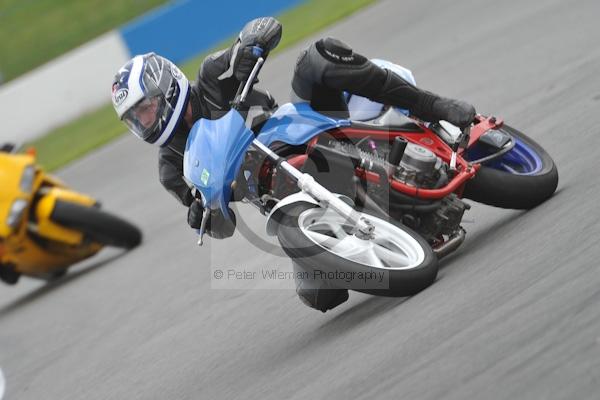 Motorcycle action photographs;Trackday digital images;donington;donington park leicestershire;donington photographs;event digital images;eventdigitalimages;no limits trackday;peter wileman photography;trackday;trackday photos