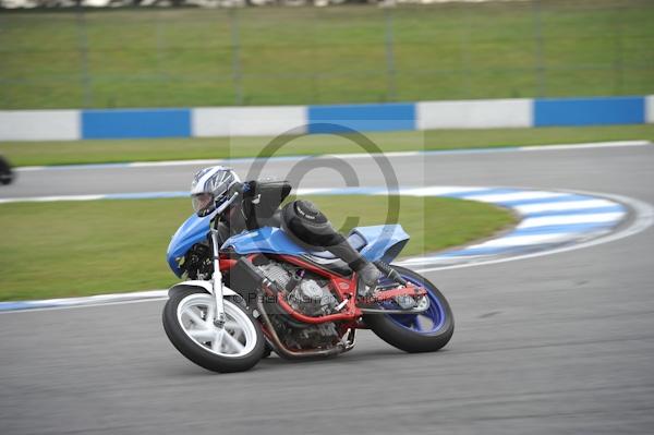 Motorcycle action photographs;Trackday digital images;donington;donington park leicestershire;donington photographs;event digital images;eventdigitalimages;no limits trackday;peter wileman photography;trackday;trackday photos