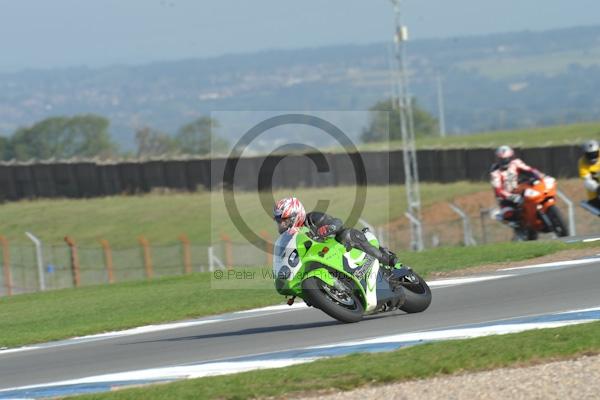 Motorcycle action photographs;Trackday digital images;donington;donington park leicestershire;donington photographs;event digital images;eventdigitalimages;no limits trackday;peter wileman photography;trackday;trackday photos