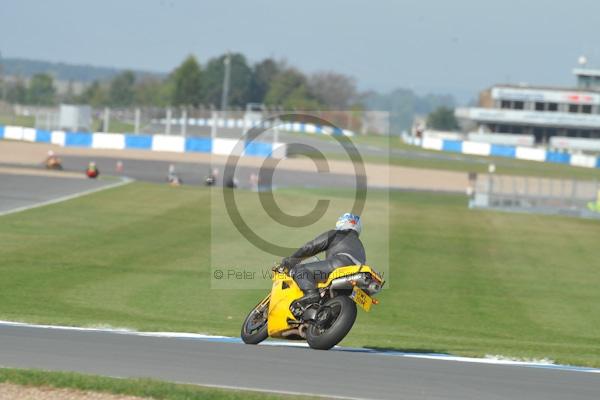 Motorcycle action photographs;Trackday digital images;donington;donington park leicestershire;donington photographs;event digital images;eventdigitalimages;no limits trackday;peter wileman photography;trackday;trackday photos