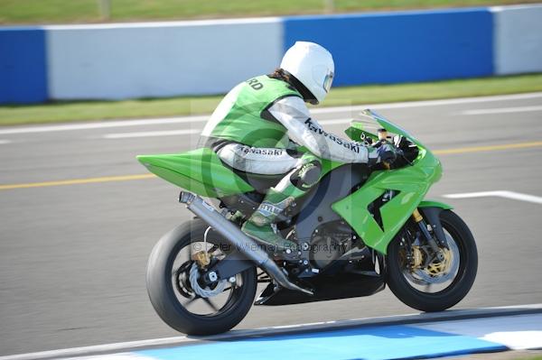 Motorcycle action photographs;Trackday digital images;donington;donington park leicestershire;donington photographs;event digital images;eventdigitalimages;no limits trackday;peter wileman photography;trackday;trackday photos