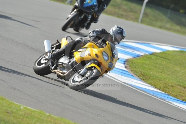 Motorcycle action photographs;Trackday digital images;donington;donington park leicestershire;donington photographs;event digital images;eventdigitalimages;no limits trackday;peter wileman photography;trackday;trackday photos