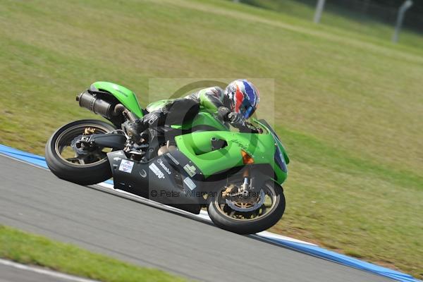 Motorcycle action photographs;Trackday digital images;donington;donington park leicestershire;donington photographs;event digital images;eventdigitalimages;no limits trackday;peter wileman photography;trackday;trackday photos