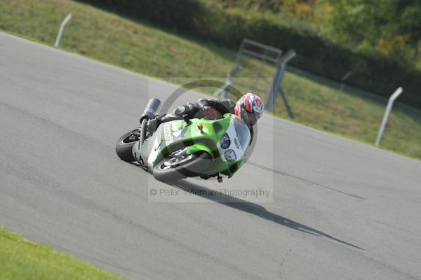 Motorcycle action photographs;Trackday digital images;donington;donington park leicestershire;donington photographs;event digital images;eventdigitalimages;no limits trackday;peter wileman photography;trackday;trackday photos