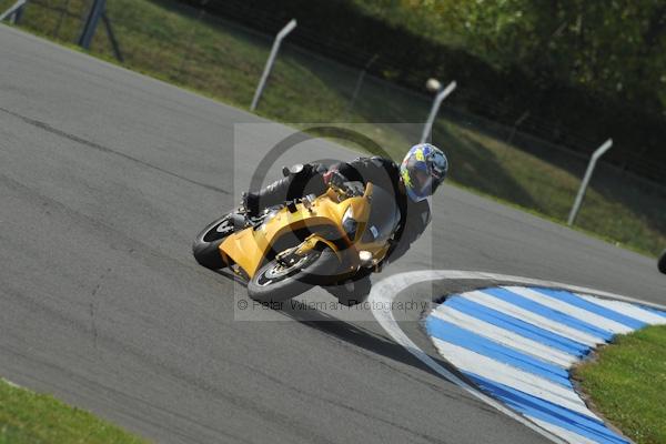 Motorcycle action photographs;Trackday digital images;donington;donington park leicestershire;donington photographs;event digital images;eventdigitalimages;no limits trackday;peter wileman photography;trackday;trackday photos