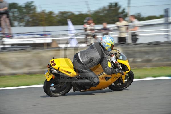 Motorcycle action photographs;Trackday digital images;donington;donington park leicestershire;donington photographs;event digital images;eventdigitalimages;no limits trackday;peter wileman photography;trackday;trackday photos