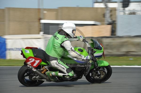 Motorcycle action photographs;Trackday digital images;donington;donington park leicestershire;donington photographs;event digital images;eventdigitalimages;no limits trackday;peter wileman photography;trackday;trackday photos