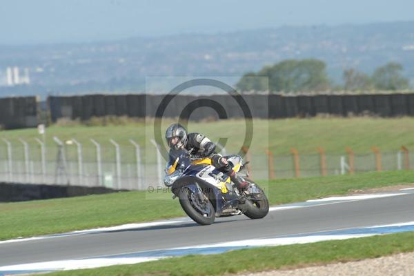 Motorcycle action photographs;Trackday digital images;donington;donington park leicestershire;donington photographs;event digital images;eventdigitalimages;no limits trackday;peter wileman photography;trackday;trackday photos