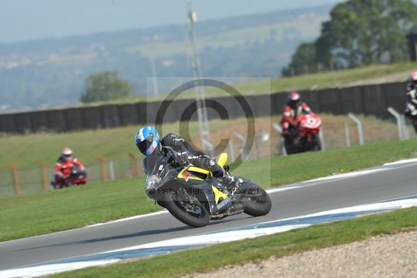 Motorcycle action photographs;Trackday digital images;donington;donington park leicestershire;donington photographs;event digital images;eventdigitalimages;no limits trackday;peter wileman photography;trackday;trackday photos