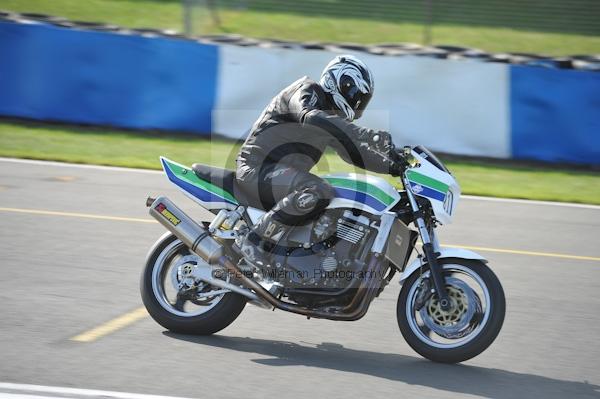 Motorcycle action photographs;Trackday digital images;donington;donington park leicestershire;donington photographs;event digital images;eventdigitalimages;no limits trackday;peter wileman photography;trackday;trackday photos