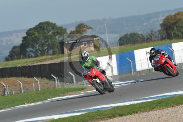 Motorcycle action photographs;Trackday digital images;donington;donington park leicestershire;donington photographs;event digital images;eventdigitalimages;no limits trackday;peter wileman photography;trackday;trackday photos