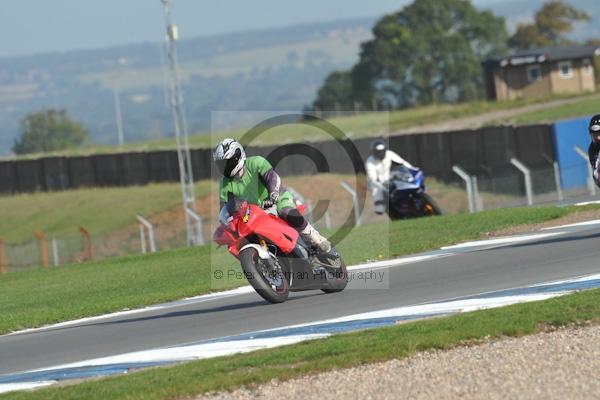 Motorcycle action photographs;Trackday digital images;donington;donington park leicestershire;donington photographs;event digital images;eventdigitalimages;no limits trackday;peter wileman photography;trackday;trackday photos