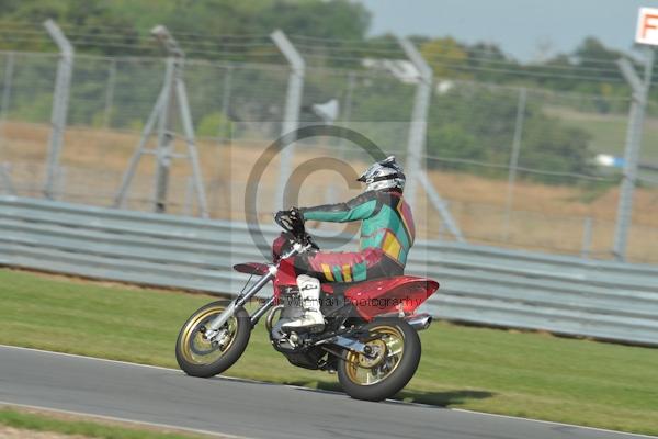 Motorcycle action photographs;Trackday digital images;donington;donington park leicestershire;donington photographs;event digital images;eventdigitalimages;no limits trackday;peter wileman photography;trackday;trackday photos