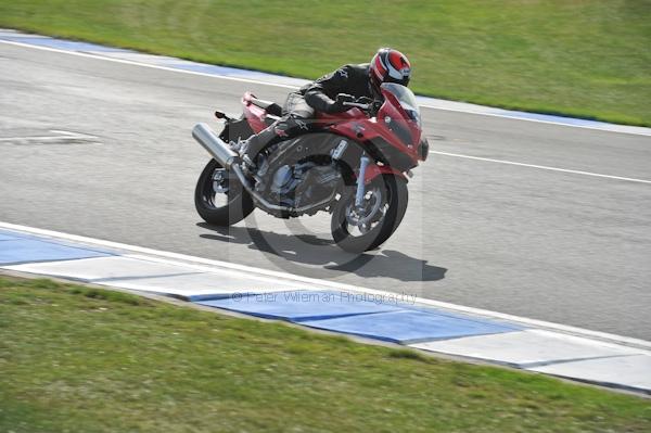 Motorcycle action photographs;Trackday digital images;donington;donington park leicestershire;donington photographs;event digital images;eventdigitalimages;no limits trackday;peter wileman photography;trackday;trackday photos