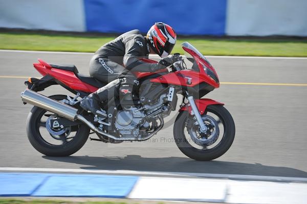 Motorcycle action photographs;Trackday digital images;donington;donington park leicestershire;donington photographs;event digital images;eventdigitalimages;no limits trackday;peter wileman photography;trackday;trackday photos