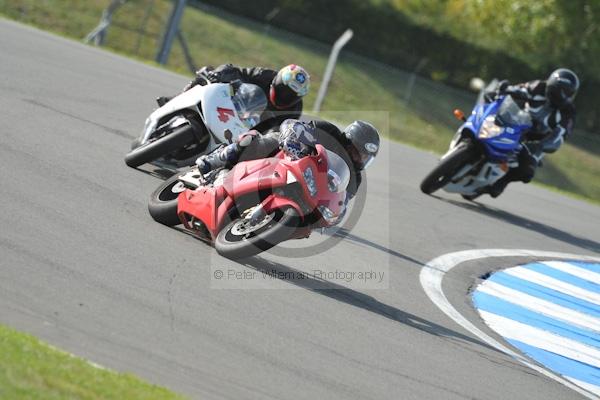 Motorcycle action photographs;Trackday digital images;donington;donington park leicestershire;donington photographs;event digital images;eventdigitalimages;no limits trackday;peter wileman photography;trackday;trackday photos