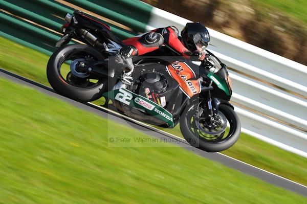 Motorcycle action photographs;Trackday digital images;cadwell;cadwell park photographs;event digital images;eventdigitalimages;motor racing louth lincolnshire;no limits trackday;peter wileman photography;trackday;trackday photos