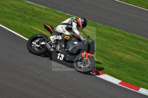 Motorcycle action photographs;Trackday digital images;cadwell;cadwell park photographs;event digital images;eventdigitalimages;motor racing louth lincolnshire;no limits trackday;peter wileman photography;trackday;trackday photos