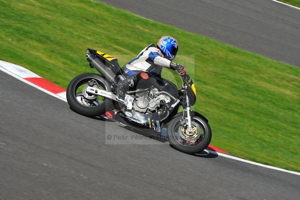 Motorcycle action photographs;Trackday digital images;cadwell;cadwell park photographs;event digital images;eventdigitalimages;motor racing louth lincolnshire;no limits trackday;peter wileman photography;trackday;trackday photos